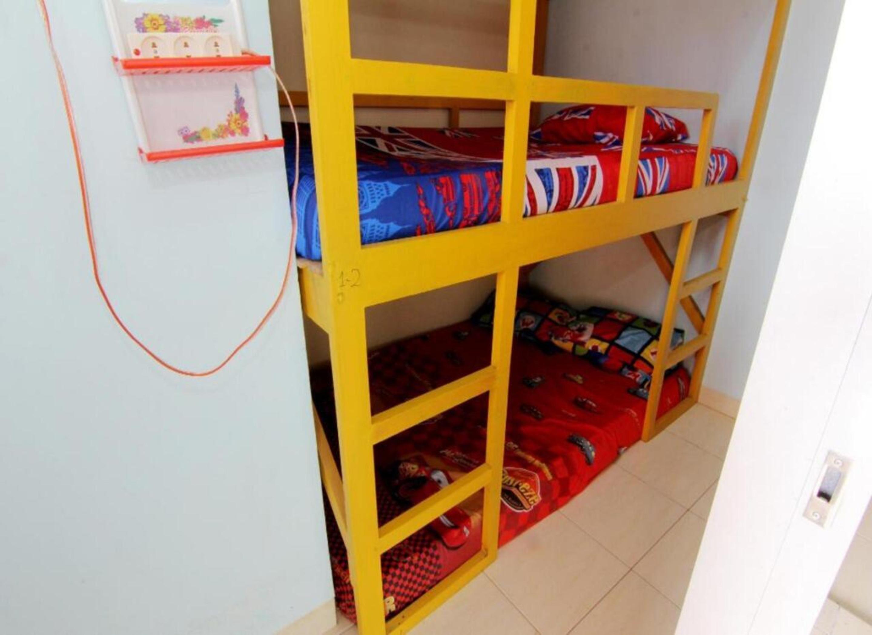 กรียา อาร์ดาฟา Hostel Kejayan ภายนอก รูปภาพ