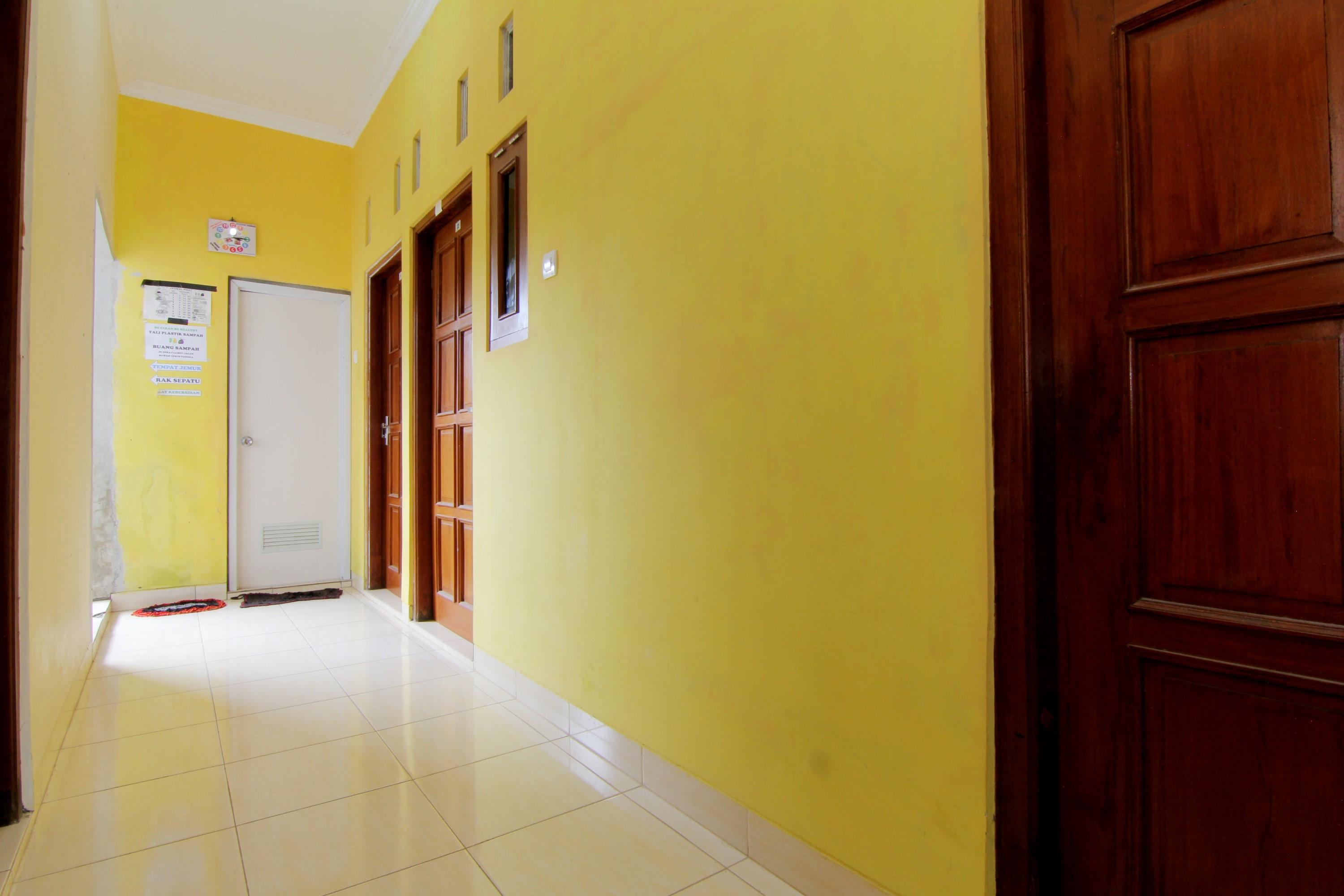 กรียา อาร์ดาฟา Hostel Kejayan ภายนอก รูปภาพ
